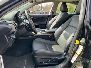2016 Lexus IS 300 Premium Package w/Navigation